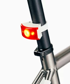 Bookman Curve Rear Light -France Pièces Pour Vélos Soldes Curve White Rear Onbike 2 a861d8e0 bb74 40ec b637 8371daebd4ac 1800x1800