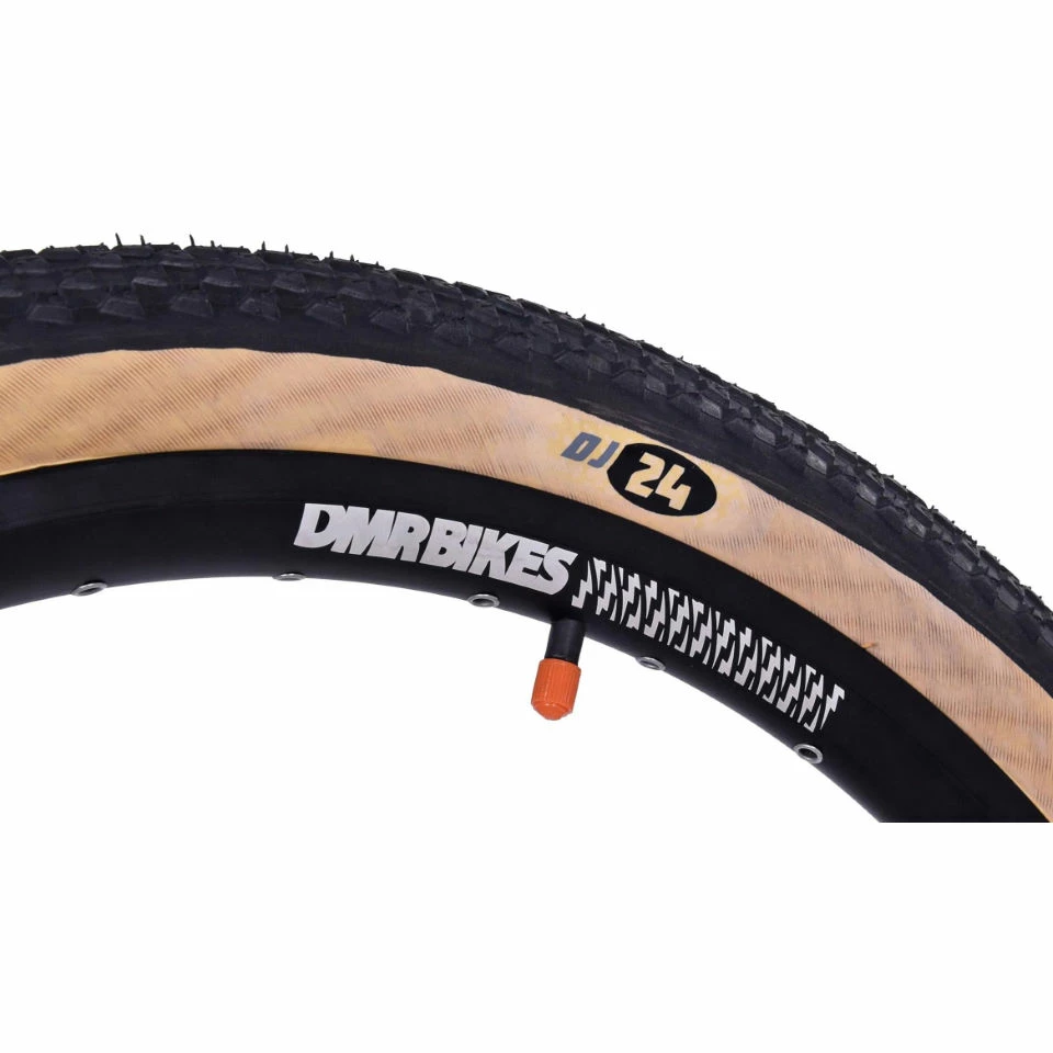DMR DJ24 Dirt Jump And Street Tyre 12 DMR DJ24 Dirt Jump And Street Tyre – Image 10